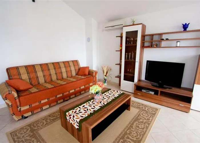 San Апартаменты Малинска